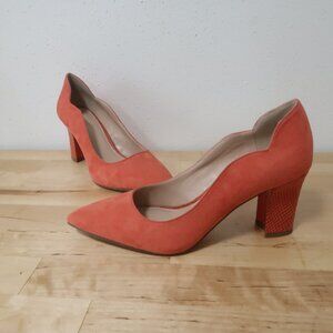 Kelly & Katie Chic Coral Suede Block Heel Pumps Size 7.5